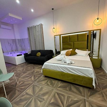 San Ferdinando Suite Room Neapol Zewnętrze zdjęcie