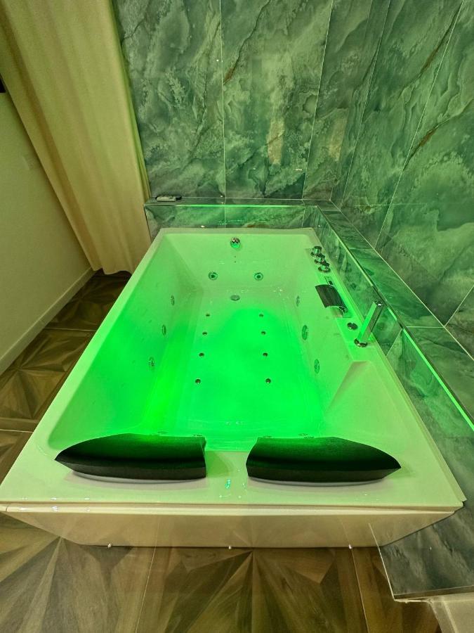 San Ferdinando Suite Room Neapol Zewnętrze zdjęcie