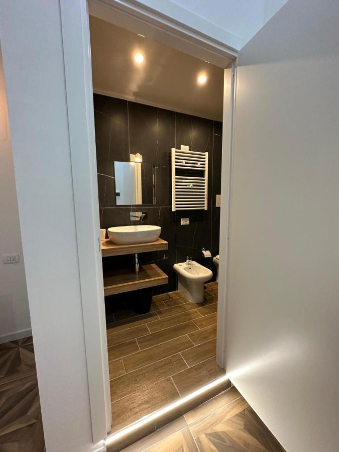 San Ferdinando Suite Room Neapol Zewnętrze zdjęcie