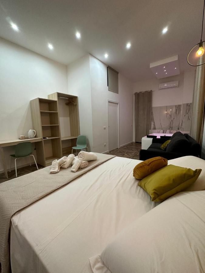 San Ferdinando Suite Room Neapol Zewnętrze zdjęcie
