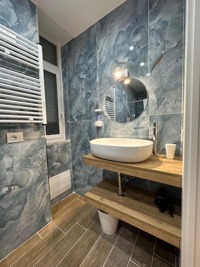 San Ferdinando Suite Room Neapol Zewnętrze zdjęcie