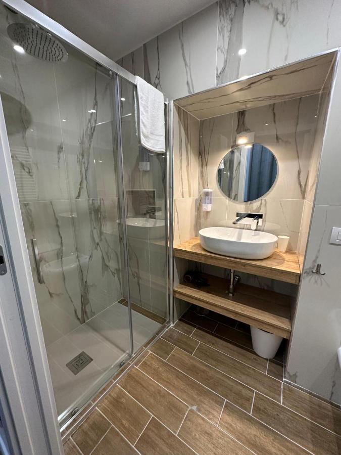 San Ferdinando Suite Room Neapol Zewnętrze zdjęcie
