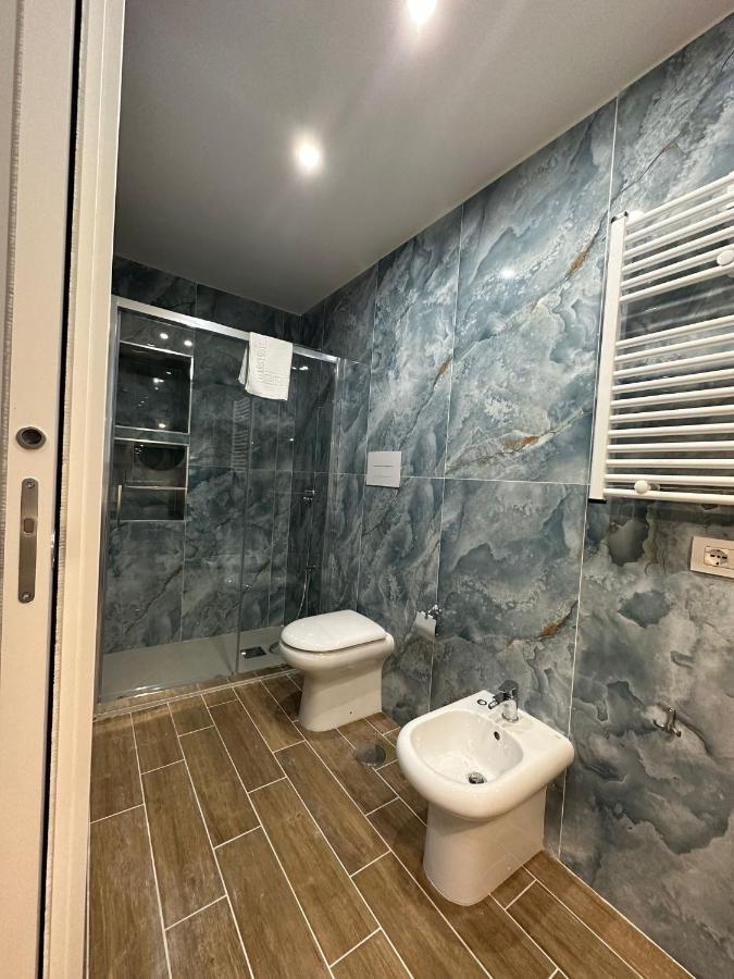 San Ferdinando Suite Room Neapol Zewnętrze zdjęcie